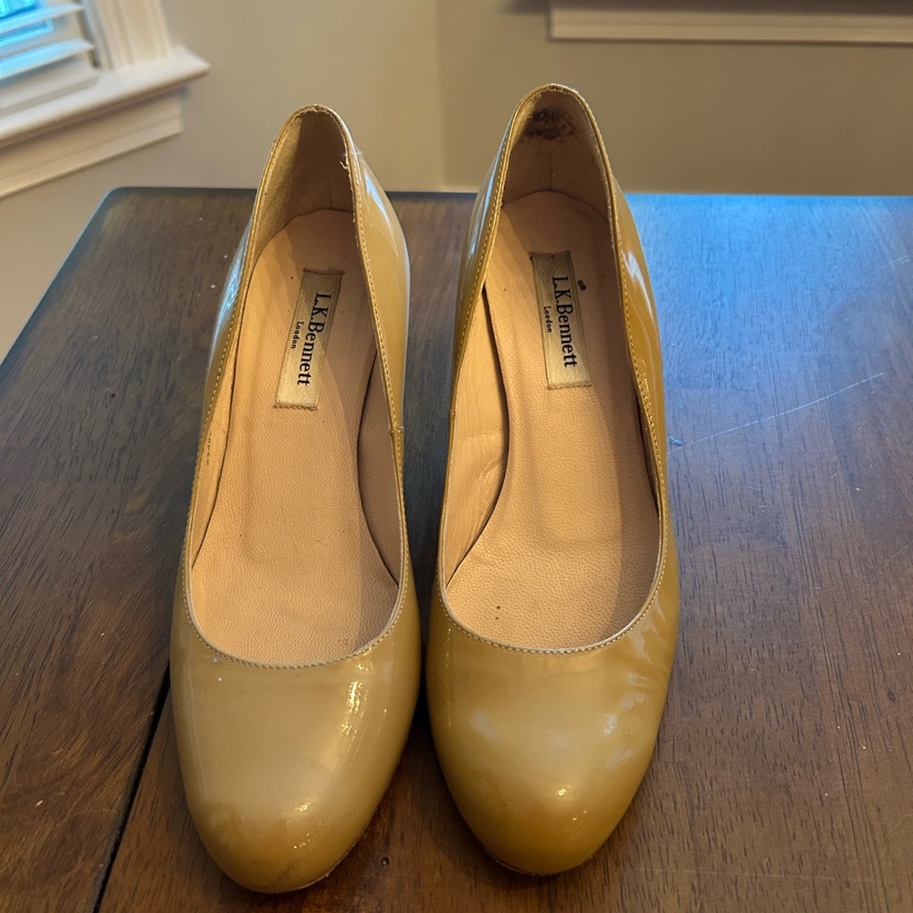 LK Bennett tan wedges as seen on Kate Middleton